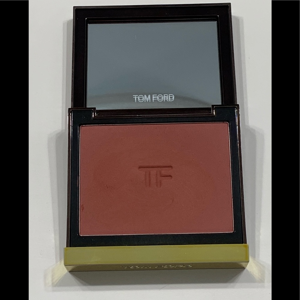 Gently used Tom Ford blush - Ravish